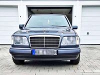 Second-hand Mercedes E280 193 CP (141 kW) 1994 Gri Berlinǎ