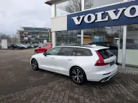 Gebraucht Volvo V60 R-Design 341 PS (250 kW) 2020 Crystal white Kombi