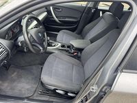 Gebraucht BMW 116 122 PS (89 kW) 2011 Grau Kleinwagen