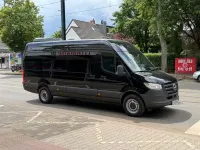 Neu Mercedes Sprinter 170 PS (125 kW) 2025 Schwarz Van