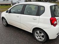 Gebraucht Chevrolet Aveo 84 PS (61 kW) 2008 Weiß Kleinwagen