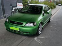 Second-hand Opel Astra 190 CP (139 kW) 2001 Verde Coupe