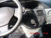 Gebraucht Renault Scénic 102 PS (75 kW) 2002 Silber metallic Van / Kleinbus