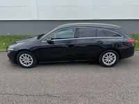 Gebraucht Mercedes CLA200 Shooting Brake 150 PS (110 kW) 2021 Schwarz Kombi