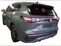 Gebraucht VW Tayron Pro 150 PS (110 kW) 2025 Cipressinogreen metallic SUV