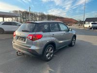 Gebraucht Suzuki Vitara Active 120 PS (88 kW) 2015 Grau SUV