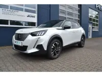 Gebraucht Peugeot e-2008 GT 100 kW (136 PS) 2022 Perlmutt weiss (metallic) SUV