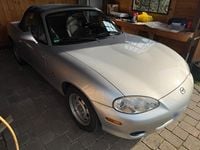 Second-hand Mazda MX5 110 CP (80 kW) 2002 Argintiu Cabrio