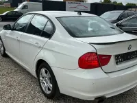Gebraucht BMW 318 Comfort Edition 143 PS (105 kW) 2011 Weiß Limousine