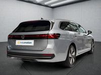 Gebraucht VW Passat 150 PS (110 kW) 2025 Silber Kombi