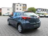 Używany Mazda 2 Ad'Vantage 90 KM (66 kW) 2021 Szary Sedan/Limuzyna