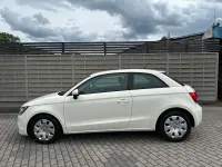 Gebraucht Audi A1 Attraction 86 PS (63 kW) 2011 Weiß Kleinwagen