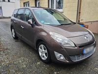 Gebraucht Renault Grand Scénic III 131 PS (96 kW) 2010 Braun Van / Kleinbus