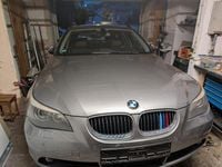 Gebraucht BMW 530 231 PS (169 kW) 2006 Grau Kombi