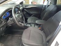 Gebraucht Ford Focus Titanium X 120 PS (88 kW) 2023 Frozen white Kombi