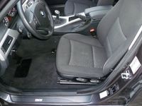 Gebraucht BMW 318 Advantage 143 PS (105 kW) 2008 Andere farbe metallic Limousine