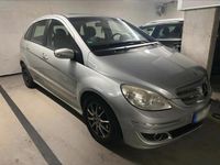 Gebraucht Mercedes B200 190 PS (139 kW) 2005 Silber Van / Kleinbus