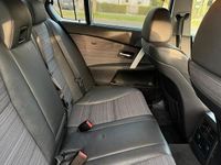 Gebraucht BMW 523 177 PS (130 kW) 2007 Schwarz Limousine