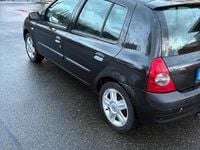Gebraucht Renault Clio II 75 PS (55 kW) 2005 Schwarz Kleinwagen