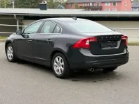 Gebraucht Volvo S60 Momentum 114 PS (83 kW) 2012 Grau Limousine