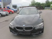 Gebraucht BMW 330 Sport Line 258 PS (189 kW) 2018 Black sapphire metallic Kombi