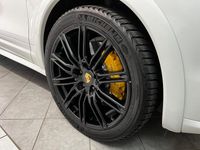 Second-hand Porsche Cayenne 245 CP (180 kW) 2012 Alb SUV