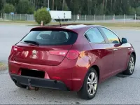 Gebraucht Alfa Romeo Giulietta 105 PS (77 kW) 2012 Rot Kleinwagen