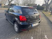 Gebraucht VW Polo 90 PS (66 kW) 2014 Schwarz Kleinwagen
