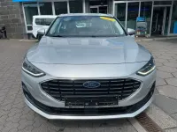 Gebraucht Ford Focus Titanium 125 PS (91 kW) 2024 Silber Limousine