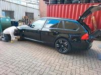 Gebraucht BMW 316 116 PS (85 kW) 2011 Schwarz Kombi
