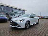Neu Toyota Corolla 196 PS (144 kW) 2025 Platinum white pearl mc. Kombi