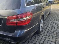 Gebraucht Mercedes E200 Avantgarde 184 PS (135 kW) 2012 Kombi