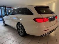 Gebraucht Mercedes E220 194 PS (142 kW) 2019 Weiß Kombi