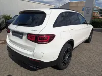 Gebraucht Mercedes GLC300de AMG line 306 PS (225 kW) 2021 Weiß SUV