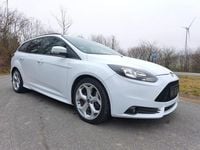 Gebraucht Ford Focus ST 250 PS (183 kW) 2014 Weiß Limousine