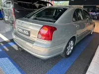 Gebraucht Toyota Avensis 129 PS (94 kW) 2007 Silber Kleinwagen
