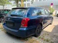 Gebraucht Toyota Avensis 129 PS (94 kW) 2004 Blau Kombi