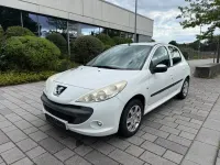 Gebraucht Peugeot 206+ 75 PS (55 kW) 2011 Weiß Kleinwagen