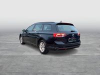 Gebraucht VW Passat Basis 150 PS (110 kW) 2022 Deep black perleffekt (metallic) Kombi