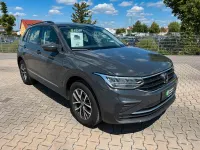 Gebraucht VW Tiguan Life 150 PS (110 kW) 2023 Uranograu SUV