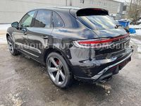 Gebraucht Porsche Macan S 381 PS (280 kW) 2022 Tiefschwarz metallic SUV