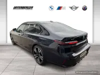 Gebraucht BMW 740 M Sport 303 PS (222 kW) 2025 M carbonschwarz Limousine