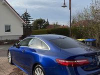 Gebraucht Mercedes E200 197 PS (144 kW) 2020 Blau Coupé