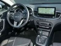 Używany Kia Ceed 160 KM (117 kW) 2024 Czarny Hatchback