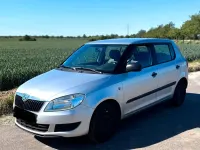 Używany Skoda Fabia 69 KM (50 kW) 2011 Srebrny Hatchback