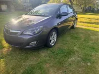 Gebraucht Opel Astra Edition 116 PS (85 kW) 2011 Grau Limousine