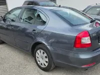 Gebraucht Skoda Octavia Ambiente 105 PS (77 kW) 2012 Grau Limousine
