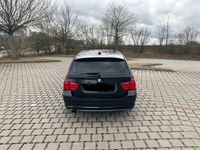Gebraucht BMW 318 143 PS (105 kW) 2012 Kombi