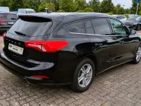 Gebraucht Ford Focus Cool & Connect 120 PS (88 kW) 2021 Schwarz Limousine