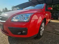 Gebraucht Ford Focus 101 PS (74 kW) 2006 Rot Limousine